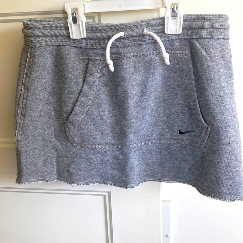 Sweatshirt skirt so cute